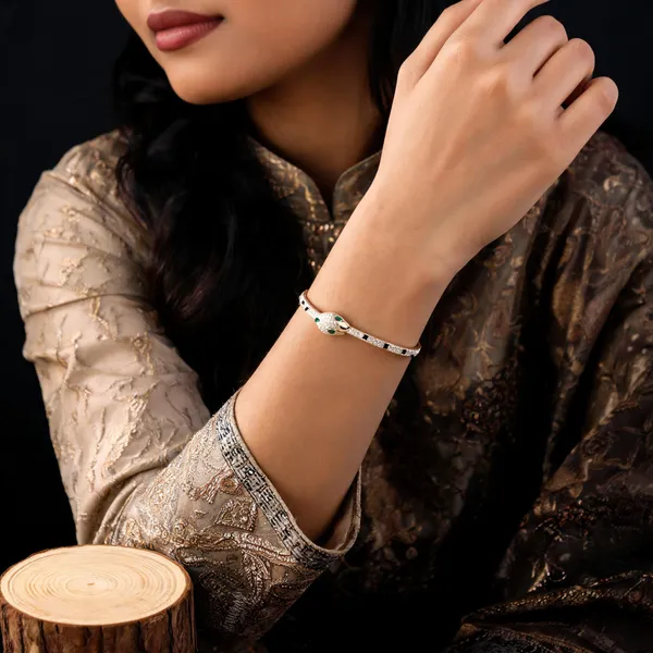 Gold-Tone_Snake_Design_Bangle_Bracelet_for_Women
