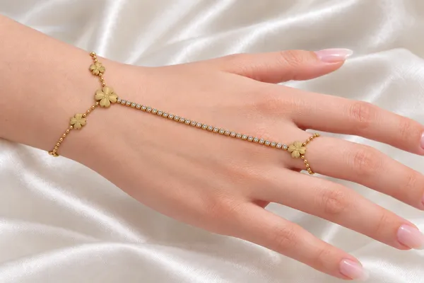 Gold_Tone_Floral_Hand_Chain_Ring_for_Women