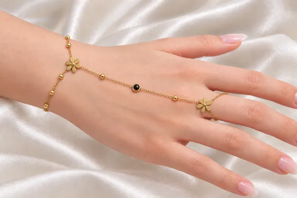 Gold_Floral_Hand_Chain_Ring_Bracelet_for_Women
