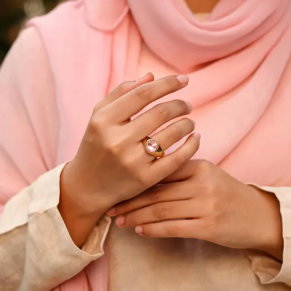 Gold_Tone_Oval_Pink_Stone_Ring