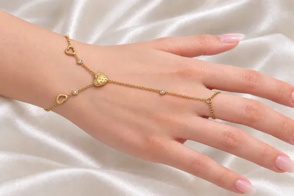 Gold_Tone_Heart_Design_Hand_Harness_Bracelet_for_Women