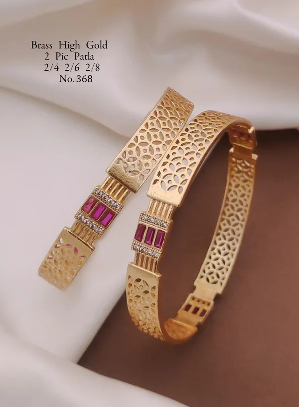 Gold-Tone_Brass_Stone-Studded_Patla_Bangles_for_Women