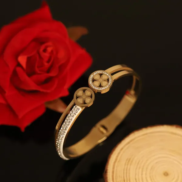 Gold-Tone_Floral_Design_Bracelet_for_Women