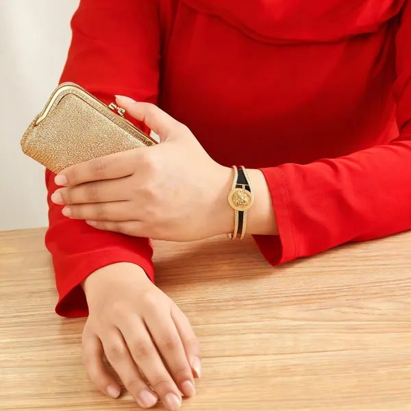 Gold_Tone_Lion_Motif_Bangle_for_Women