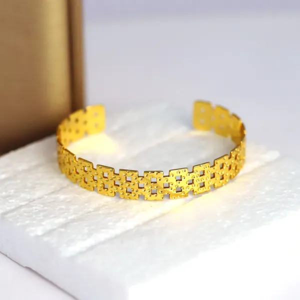 Gold_Tone_Geometric_Open_Cuff_Bangle_for_Women