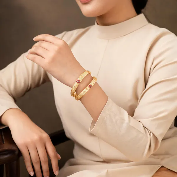 Gold_Tone_Floral_Engraved_Kada_Bangles_for_Women_Set_Of_2