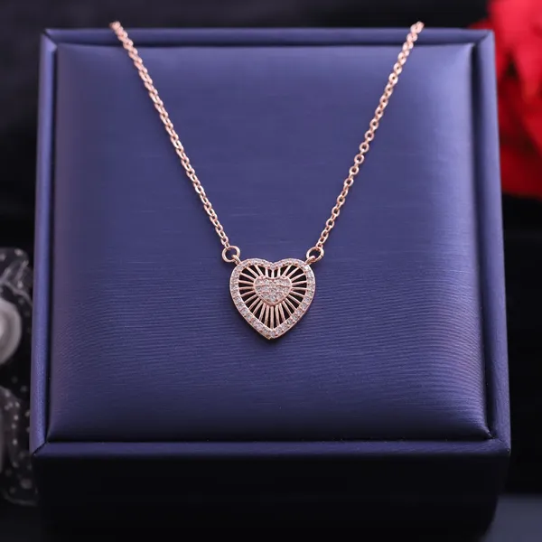 Rose_Gold_Heart_Pendant_Necklace_for_Women