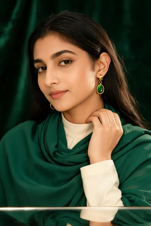 Green_Oval_Stone_Drop_Earrings_for_Women