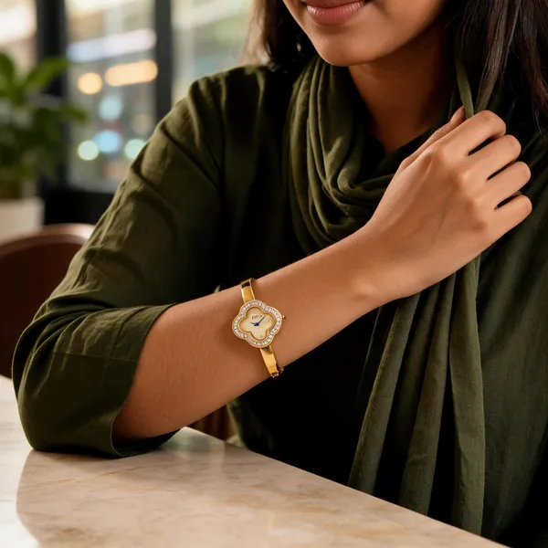 Gold_Tone_Floral_Bracelet_Watch_for_Women