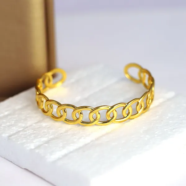 Gold_Tone_Link_Design_Bangle_for_Women