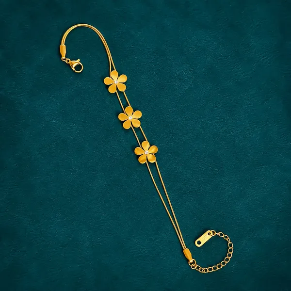 Gold_Floral_Hand_Chain_Bracelet_For_Women