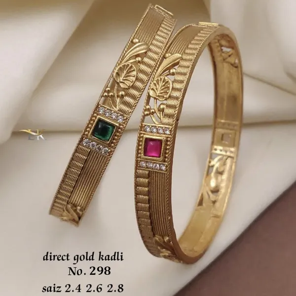 Gold_Tone_Floral_Stone_Kadli_Bangle_Set_for_Women