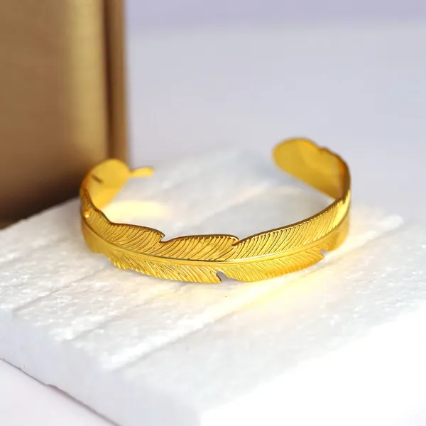 Gold_Tone_Feather_Design_Cuff_Bracelet
