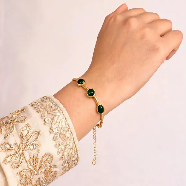 Gold_Tone_Green_Stone_Necklace_for_Women