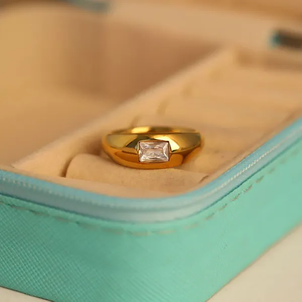 Gold-Tone_Square_Stone_Ring_for_Men
