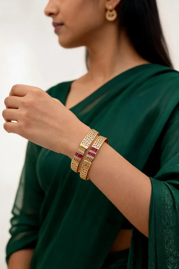 Gold-Tone_Brass_Stone-Studded_Patla_Bangles_for_Women_Set_Of_2