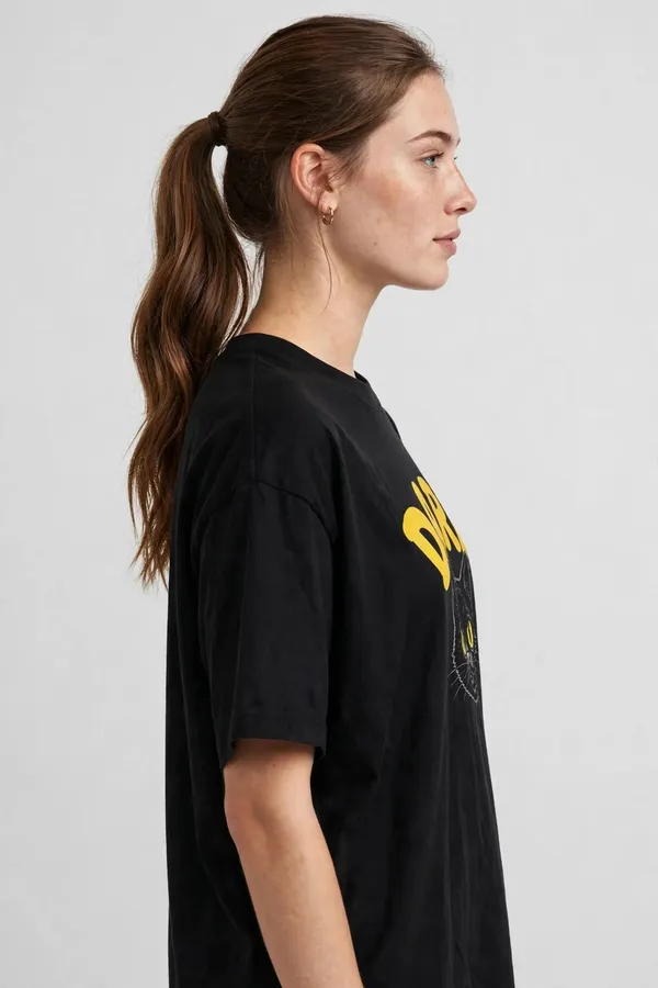 Pineberry_Dark_Oversized_Tee