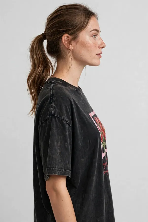 Pineberry_Tulips_Oversized_Tee