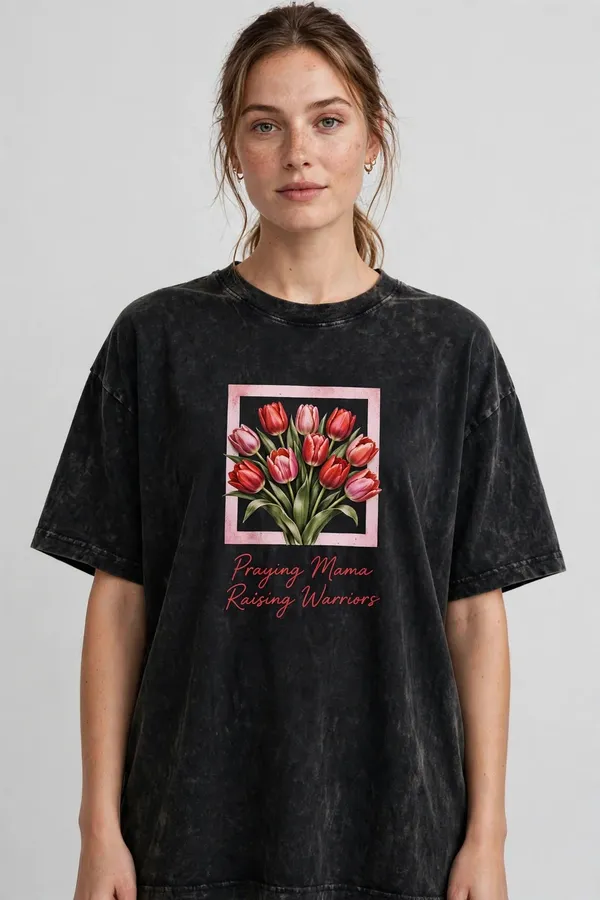 Pineberry_Tulips_Oversized_Tee