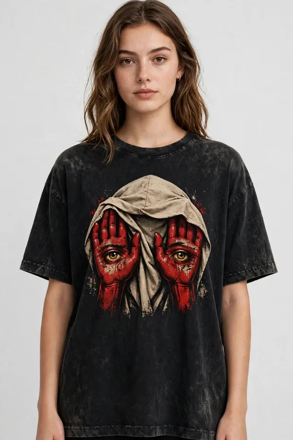 Pineberry_Crimson_Gaze_Oversized_Tee