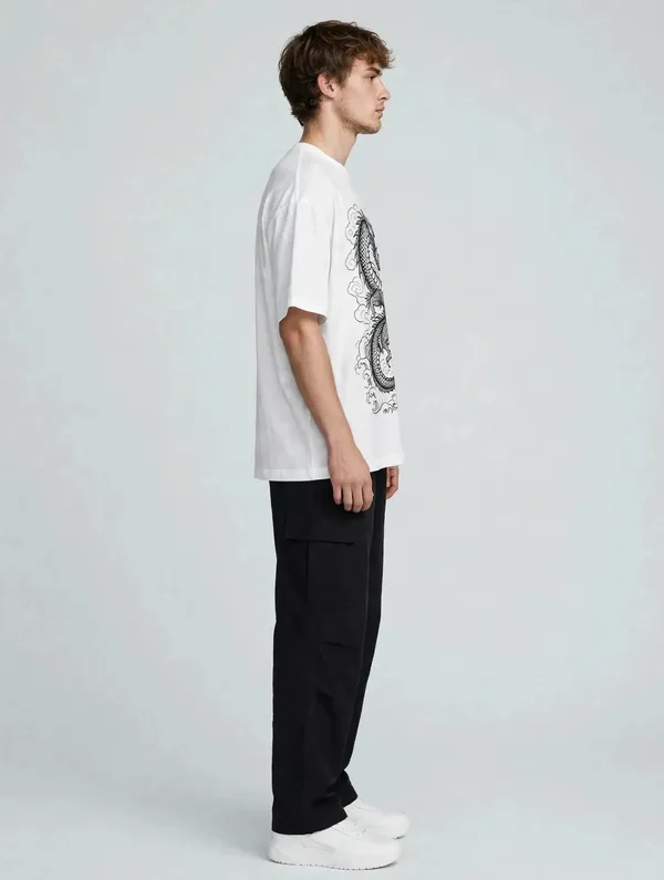 Men_White_Dragon_Graphic_Oversized_T-Shirt