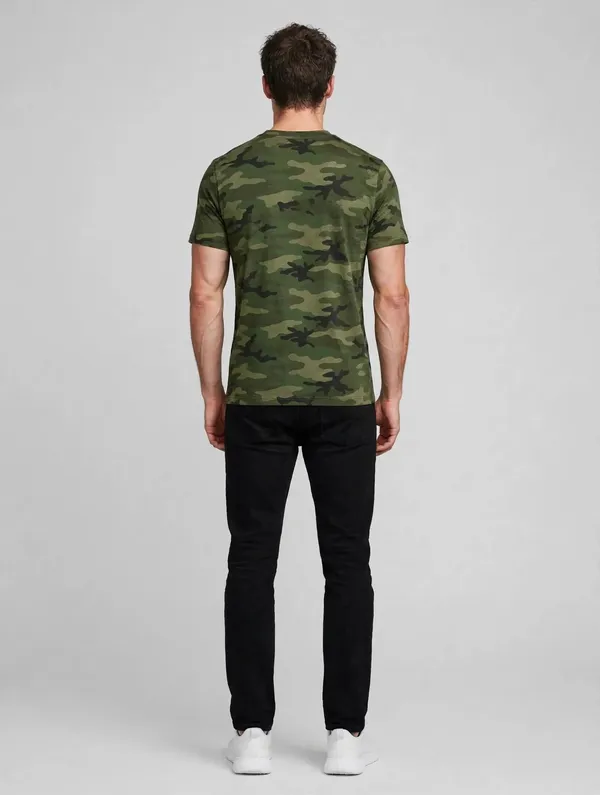 Men_Green_Camo_Graphic_T-Shirt