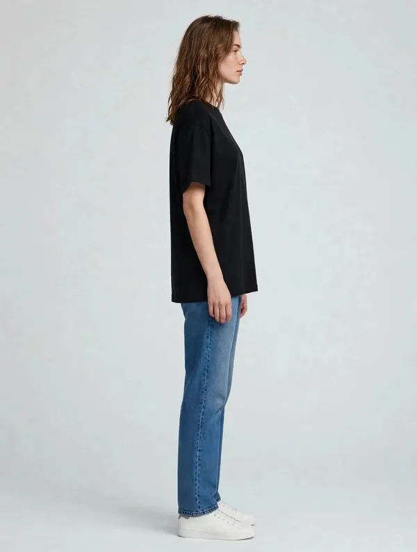 Women_Black_Minimal_Logo_Oversized_T-Shirt