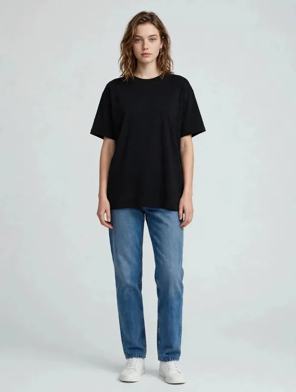 Women_Black_Minimal_Logo_Oversized_T-Shirt