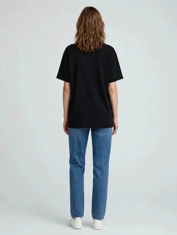 Women_Black_Minimal_Logo_Oversized_T-Shirt