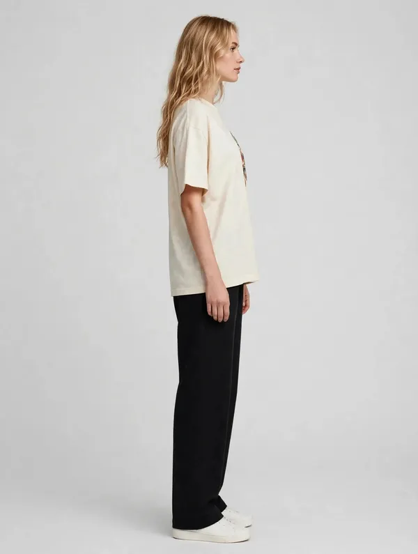 Women_Cream_Berry_Graphic_Oversized_T-Shirt