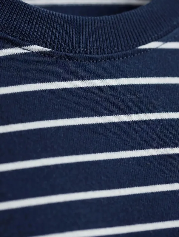Men_Navy_Striped_T-Shirt