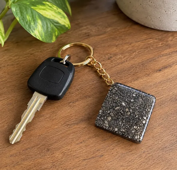 Natural_Pyrite_Crystal_Keychain_Wealth_Prosperity_Success_Stone