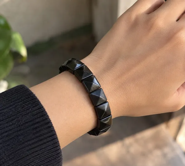 Natural_Black_Obsidian_Pyramid_Cut_Beaded_Stretch_Bracelet_Protection_Grounding_Emotional_Healing_Crystal_Wristband