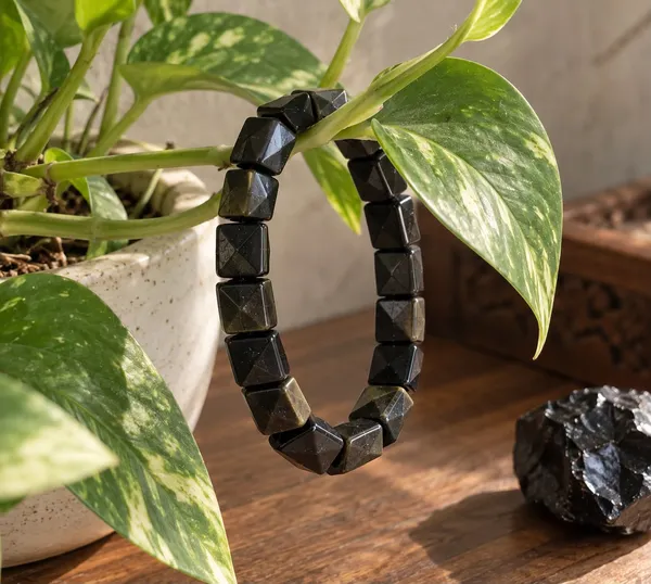 Natural_Black_Obsidian_Pyramid_Cut_Beaded_Stretch_Bracelet_Protection_Grounding_Emotional_Healing_Crystal_Wristband