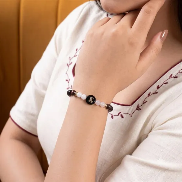 Black_Beaded_Capricorn_Zodiac_Bracelet