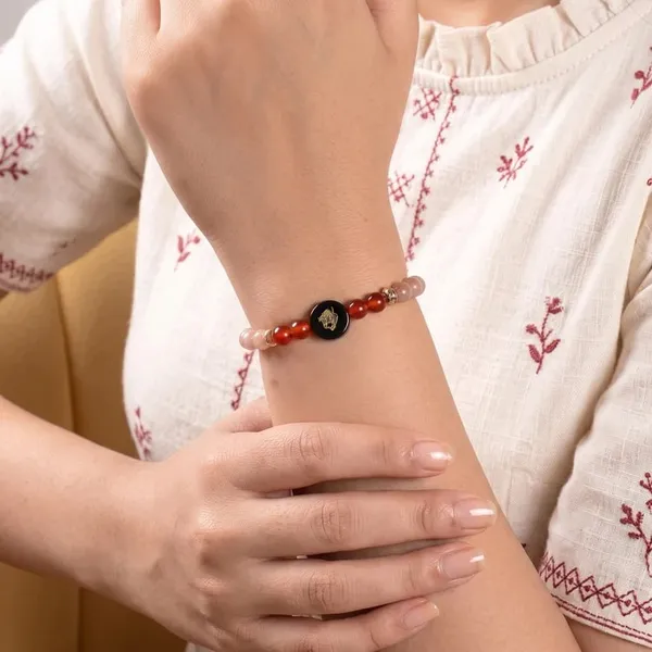 Peach_Beaded_Bracelet_For_Women