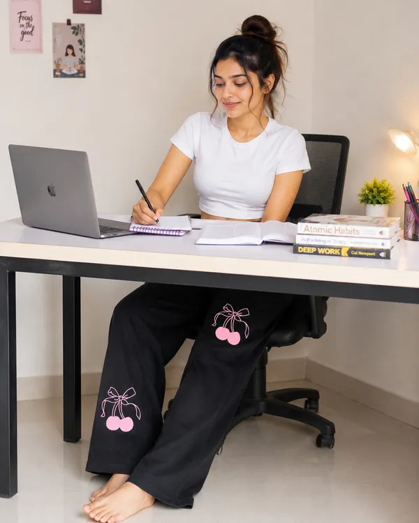 Black_Printed_Wide_Leg_Lounge_Pants_for_Women