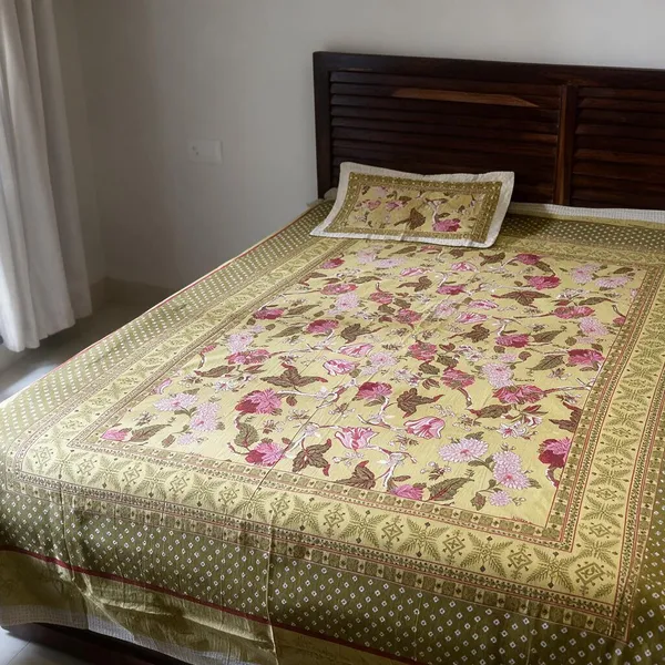 Floral_Print_Double_Bedsheet_Set