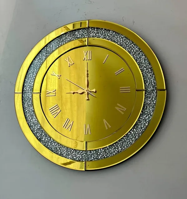 Decorative_Wall_Clock_for_Living_Room_Gold_Style