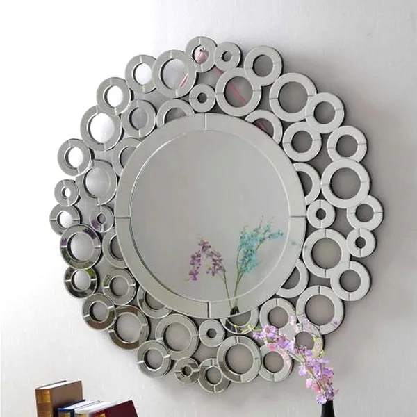 Circular_Cluster_Elegance_Mirror