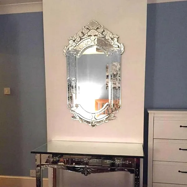Elegant_Crest_Hall_Mirror