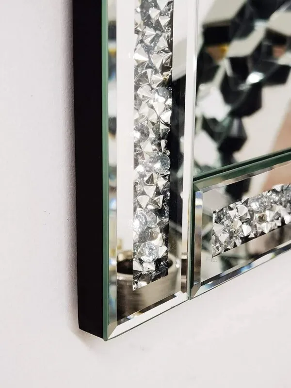 Diamond_Inspired_Crystal_Wall_Mirror_With_Rectangular_Shape