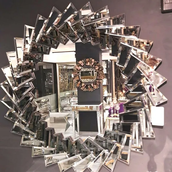 Radiant_Curve_Harmony_Mirror