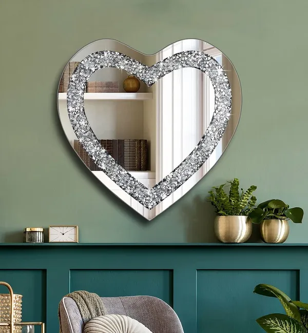 Sparkling_Diamond_Crystal_Heart_Design_Wall_Mirror