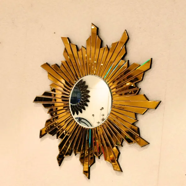 Gold_Plated_Round_Wall_Mirror_With_Rose_Gold_Color