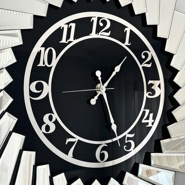 Up_Tringle_Design_Silver_Mirror_Wall_Clock