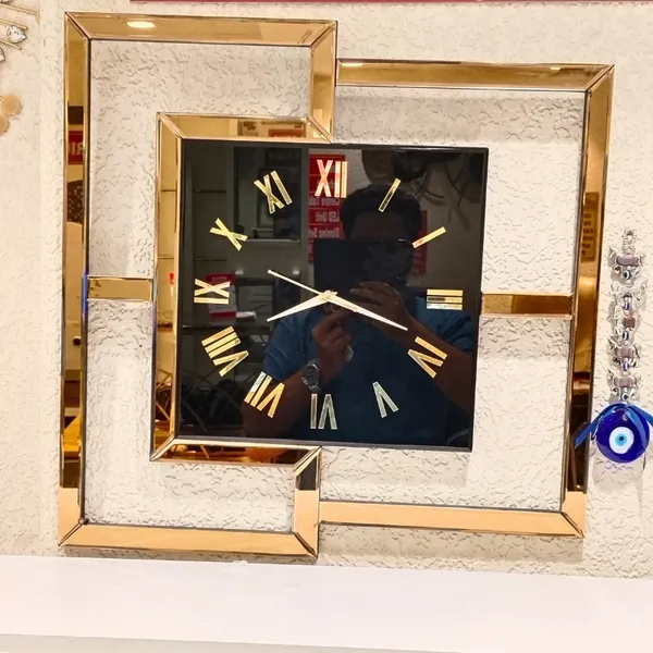 Square_Design_Mirror_Wall_Clock_Gold_Color