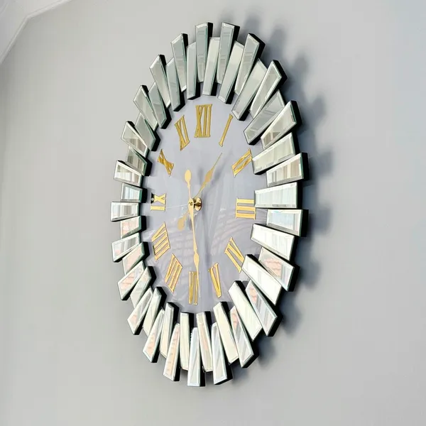 Up_Down_Gray_And_White_Dial_Roman_Golden
