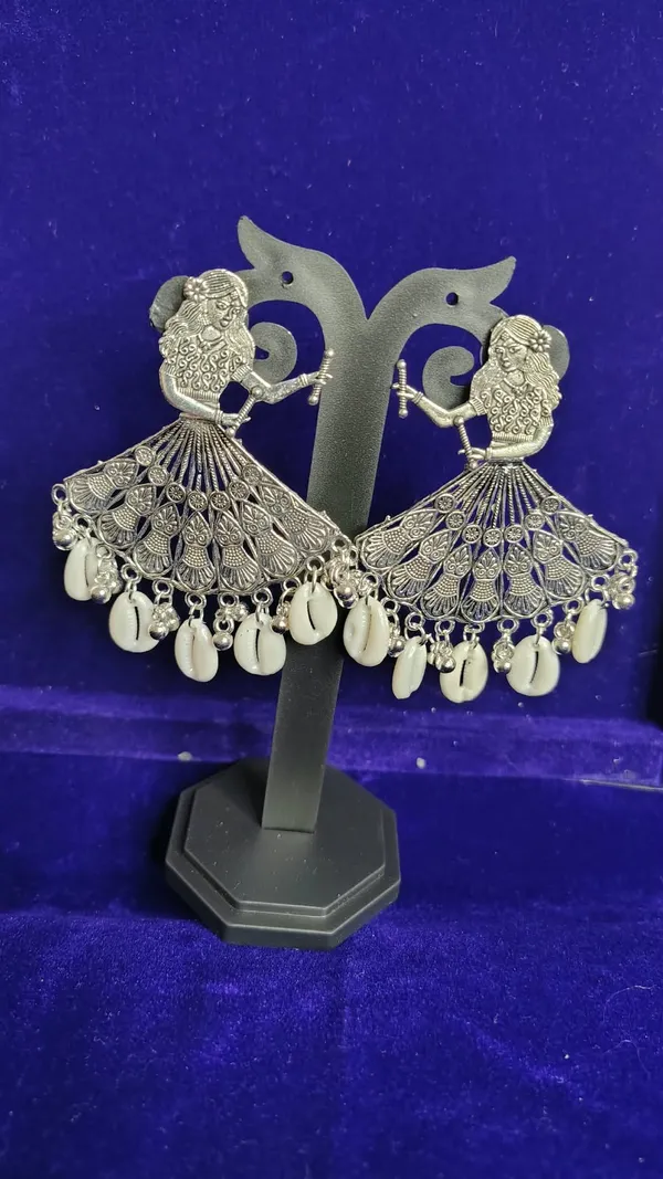 Oxidized_Metal_Garba_Girl_Cowrie_Shell_Drop_Earrings_For_Women