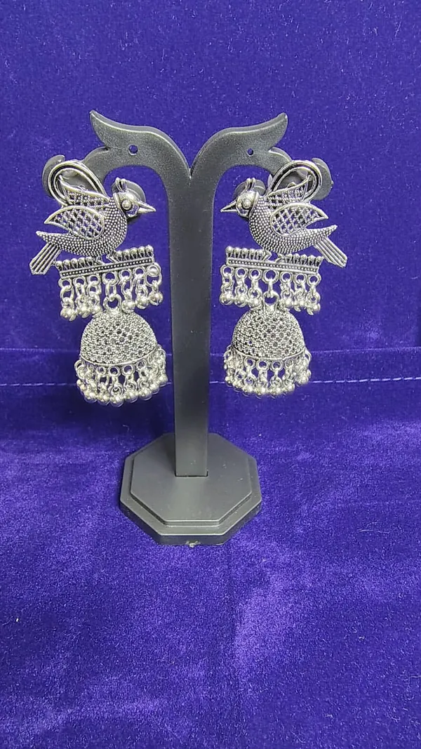 Oxidized_Metal_Peacock_Motif_Jhumka_Earrings_With_Silver_Beads_For_Women